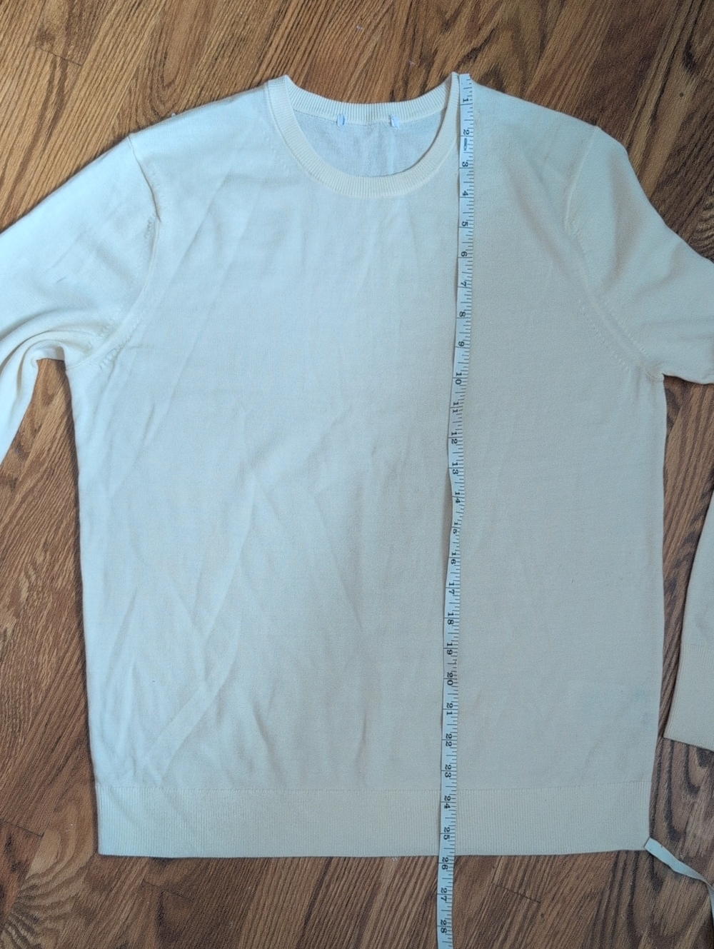 Uniqlo Wien's Merino Wool Crewneck Sweater in Cream M